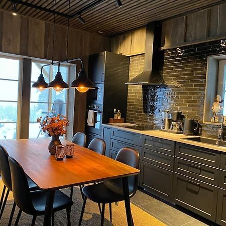 Modern Stuga Med Ski Lodge Kaensla Järvsö Buitenkant foto