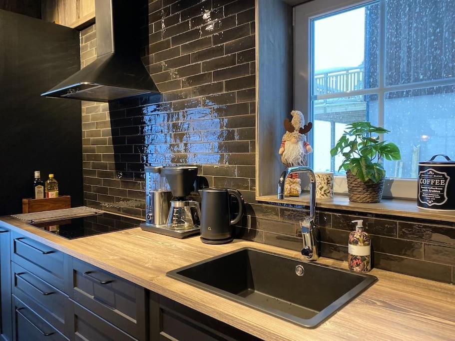 Modern Stuga Med Ski Lodge Kaensla Järvsö Buitenkant foto