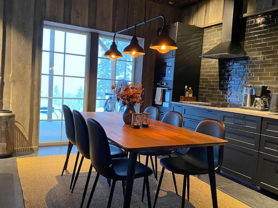 Modern Stuga Med Ski Lodge Kaensla Järvsö Buitenkant foto
