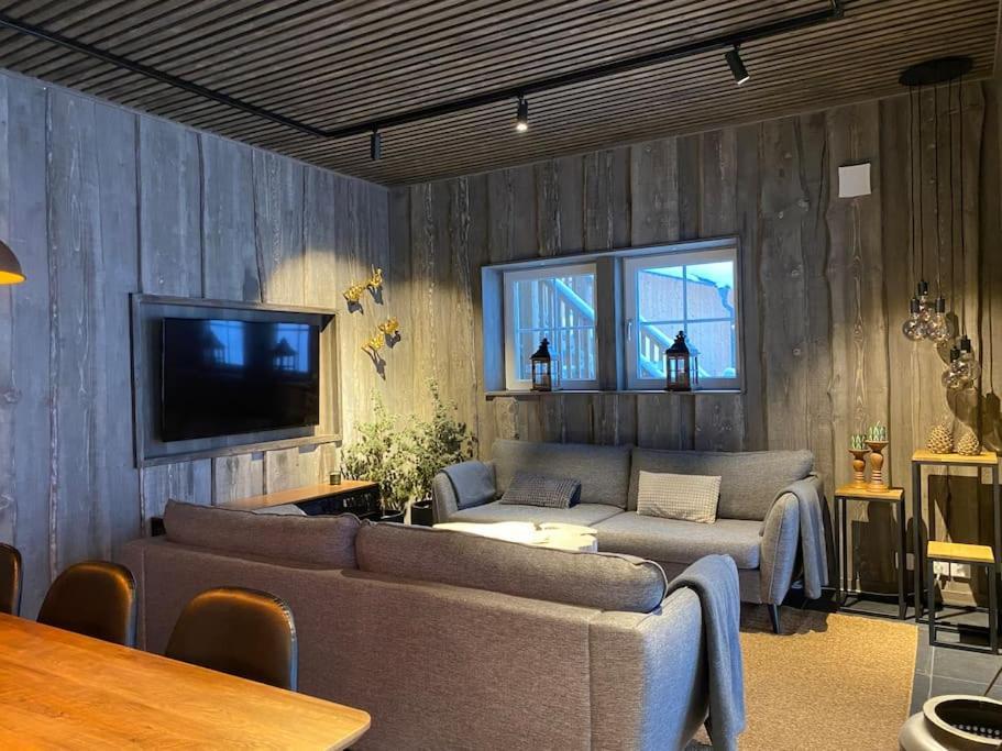Modern Stuga Med Ski Lodge Kaensla Järvsö Buitenkant foto
